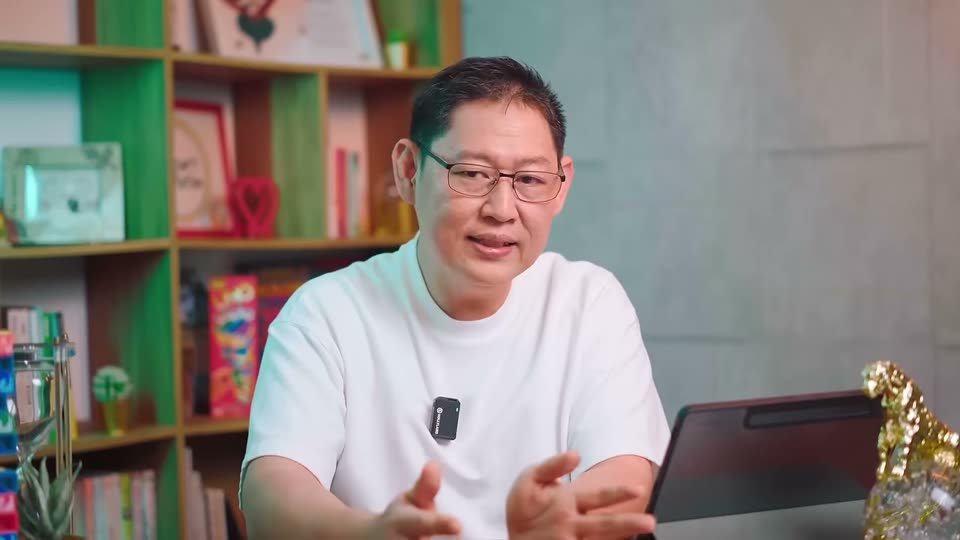 Mr. Whaw menjelaskan